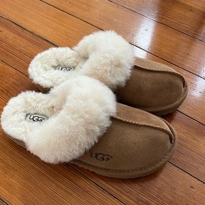 NWOT Kids UGG Slippers